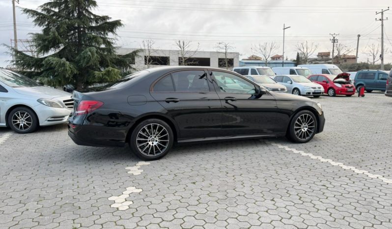 Mercedes-Benz E220d 4Matic ///AMG Style/// full