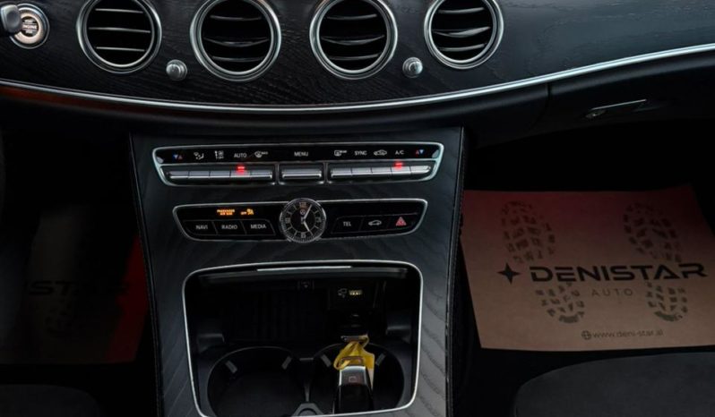 Mercedes-Benz E220d 4Matic ///AMG Style/// full